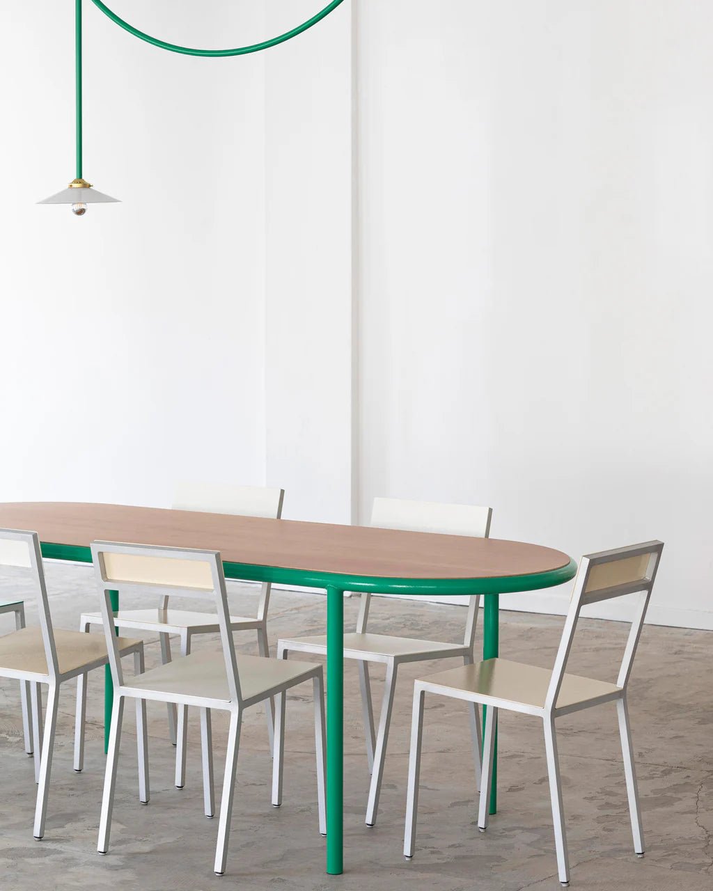 Wooden Table - Oval Schreibtisch by Valerie Objects