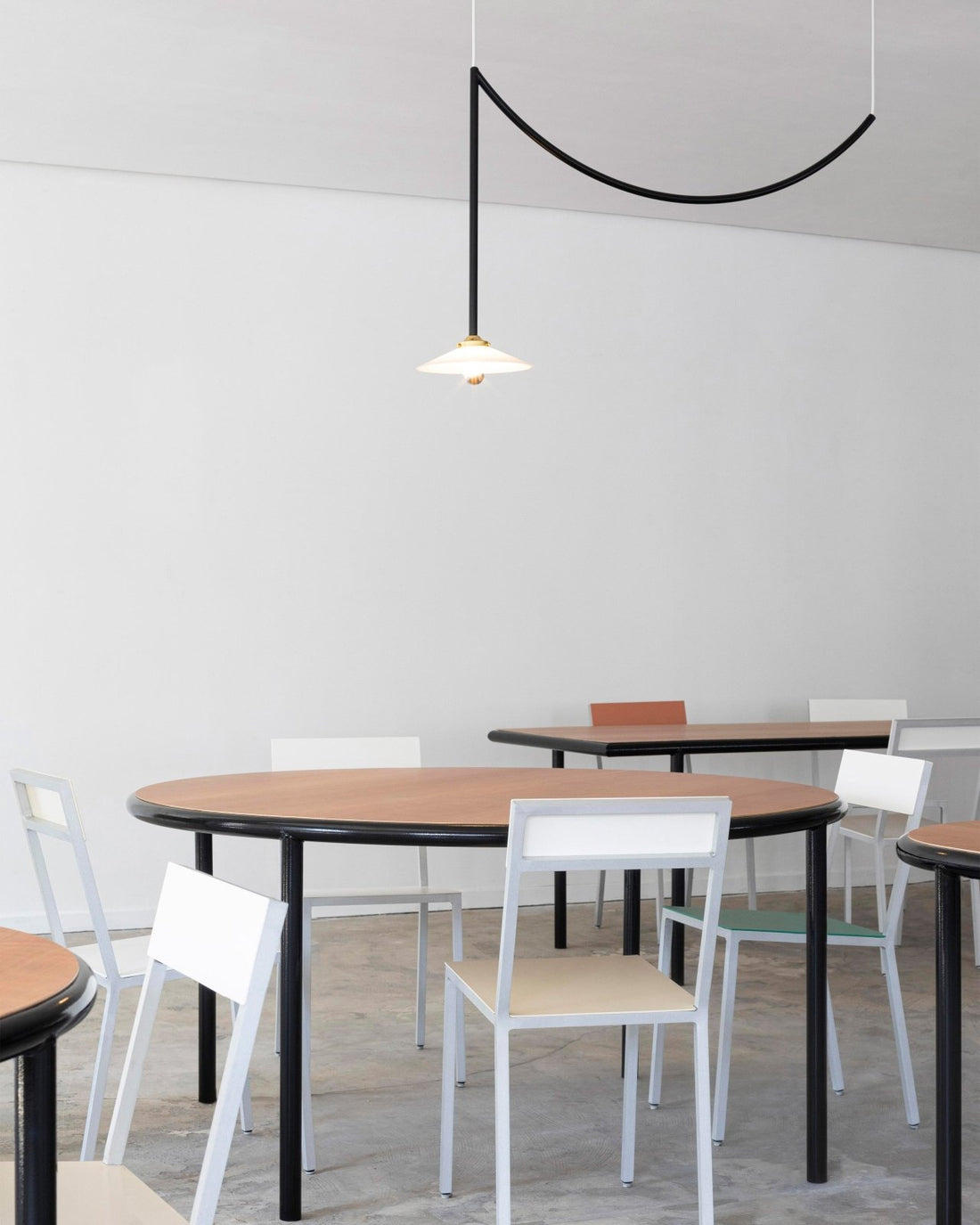 Wooden Table - Round M - Beistelltisch - Valerie Objects