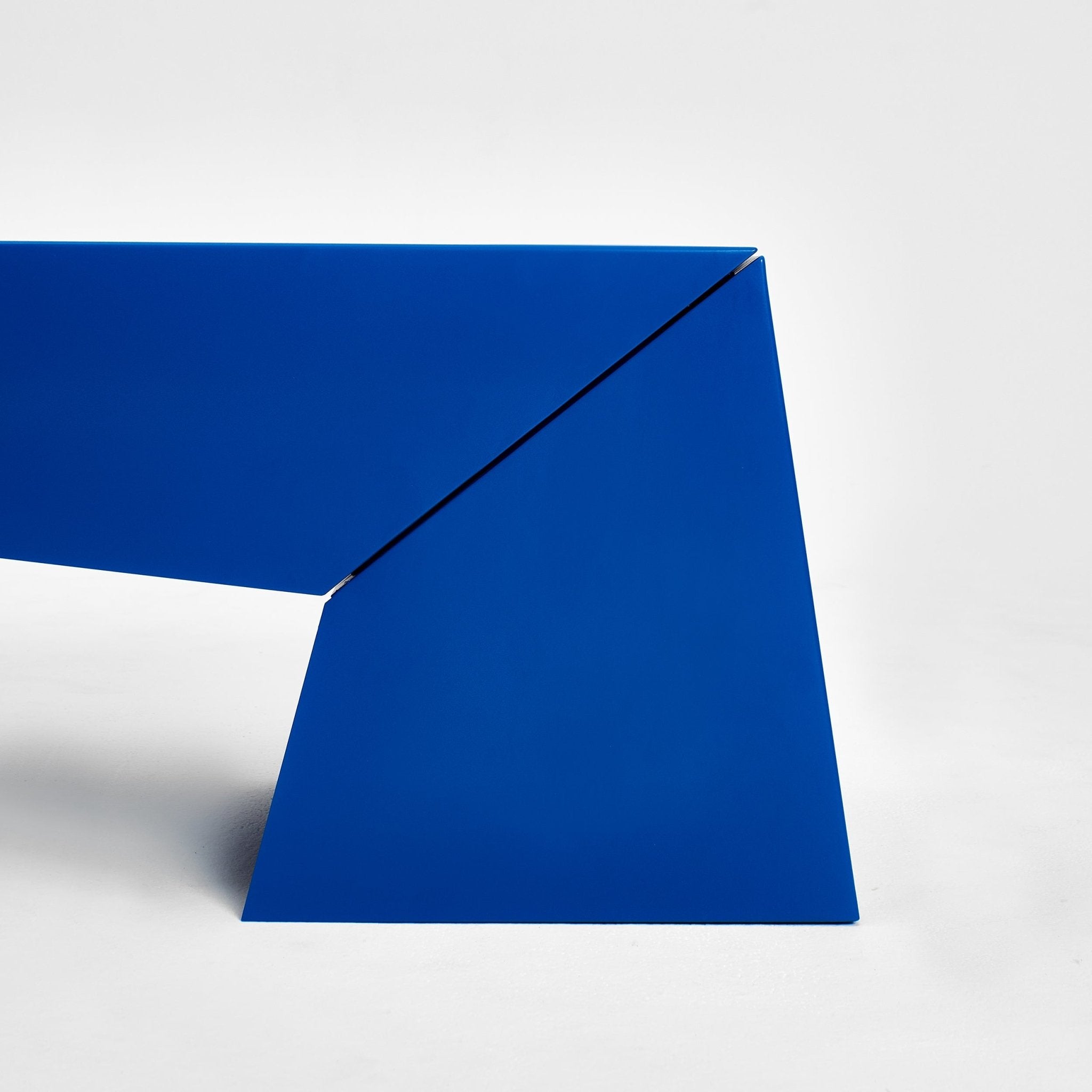 Folded Bench - Blau Sitzbank von Project 213A