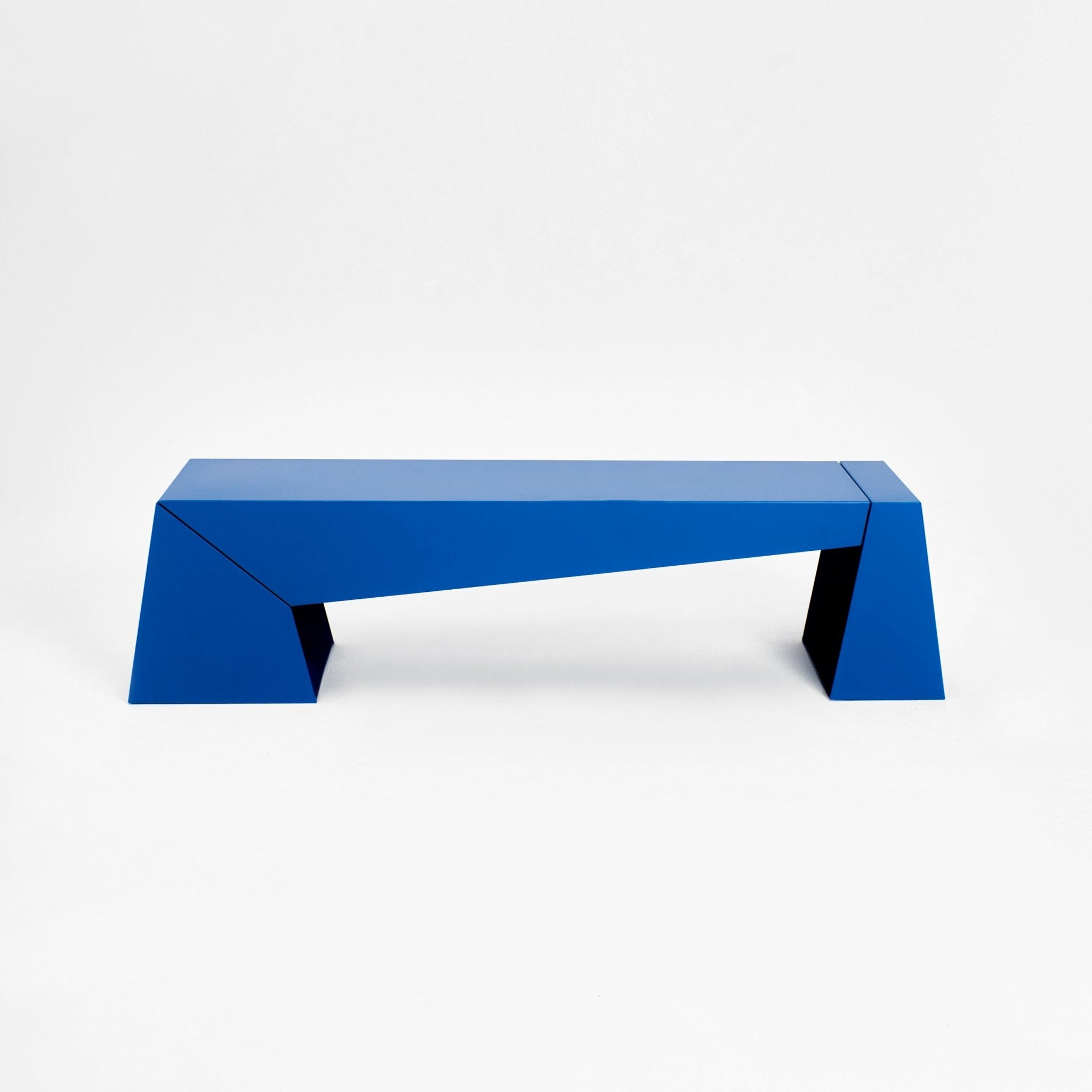 Folded Bench - Blau Sitzbank von Project 213A