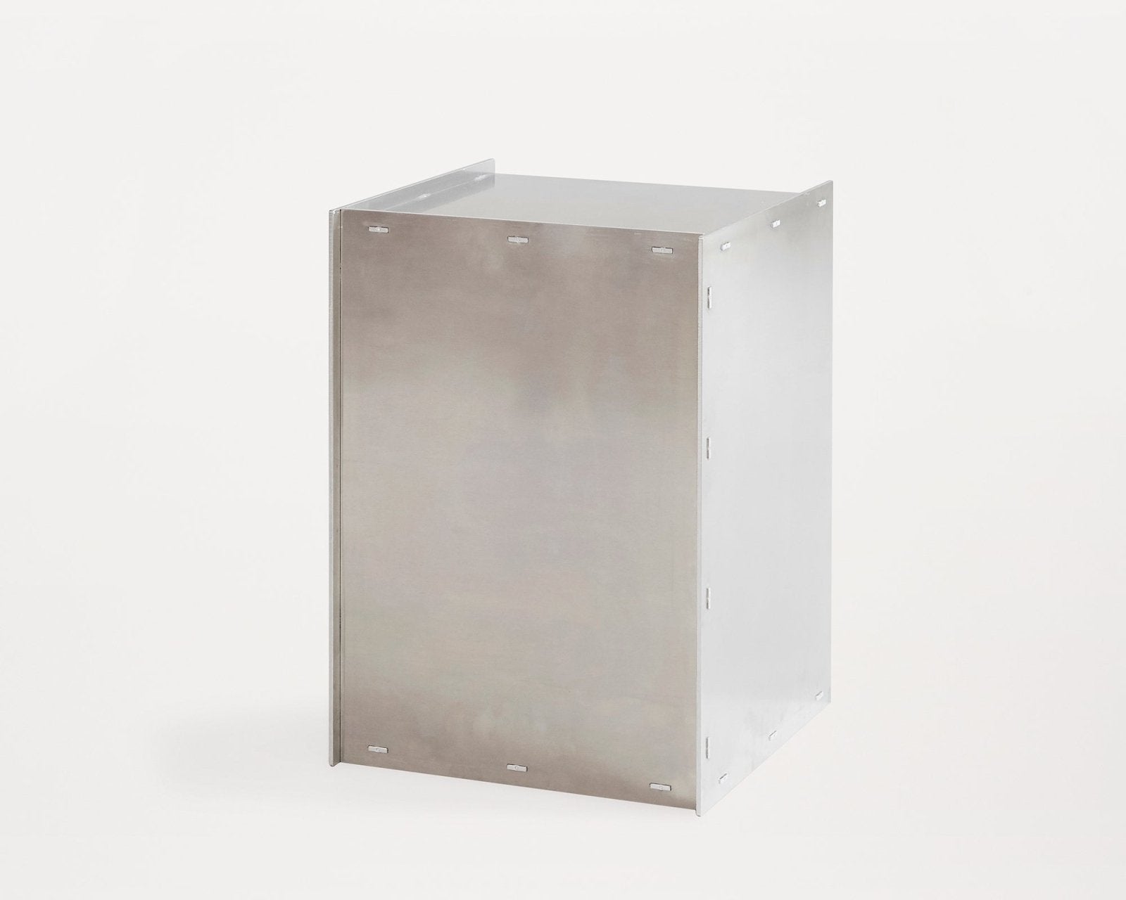 Rivet Box Table - Beistelltisch, Aluminium Beistelltisch von FRAMA