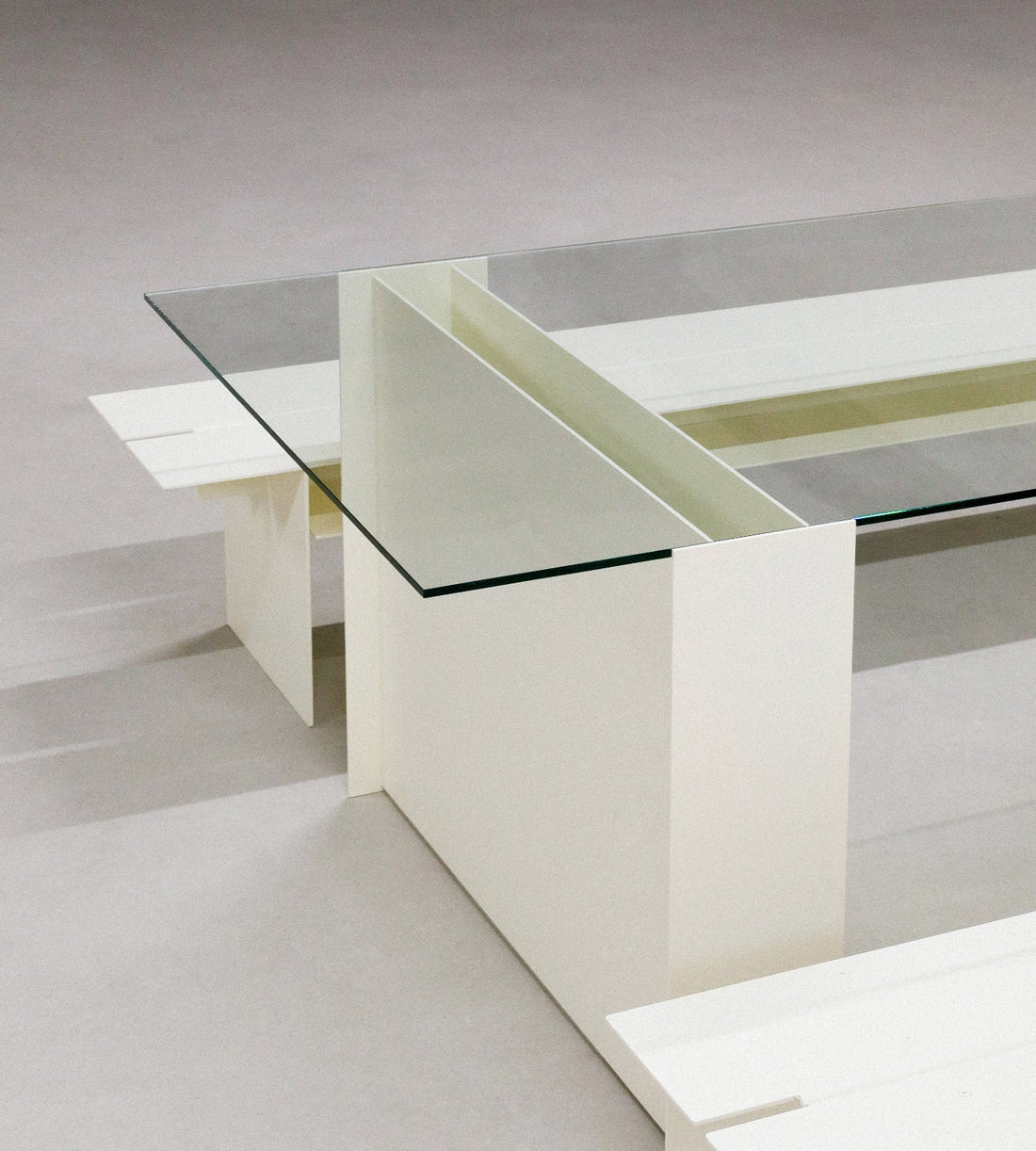 TANK - Table