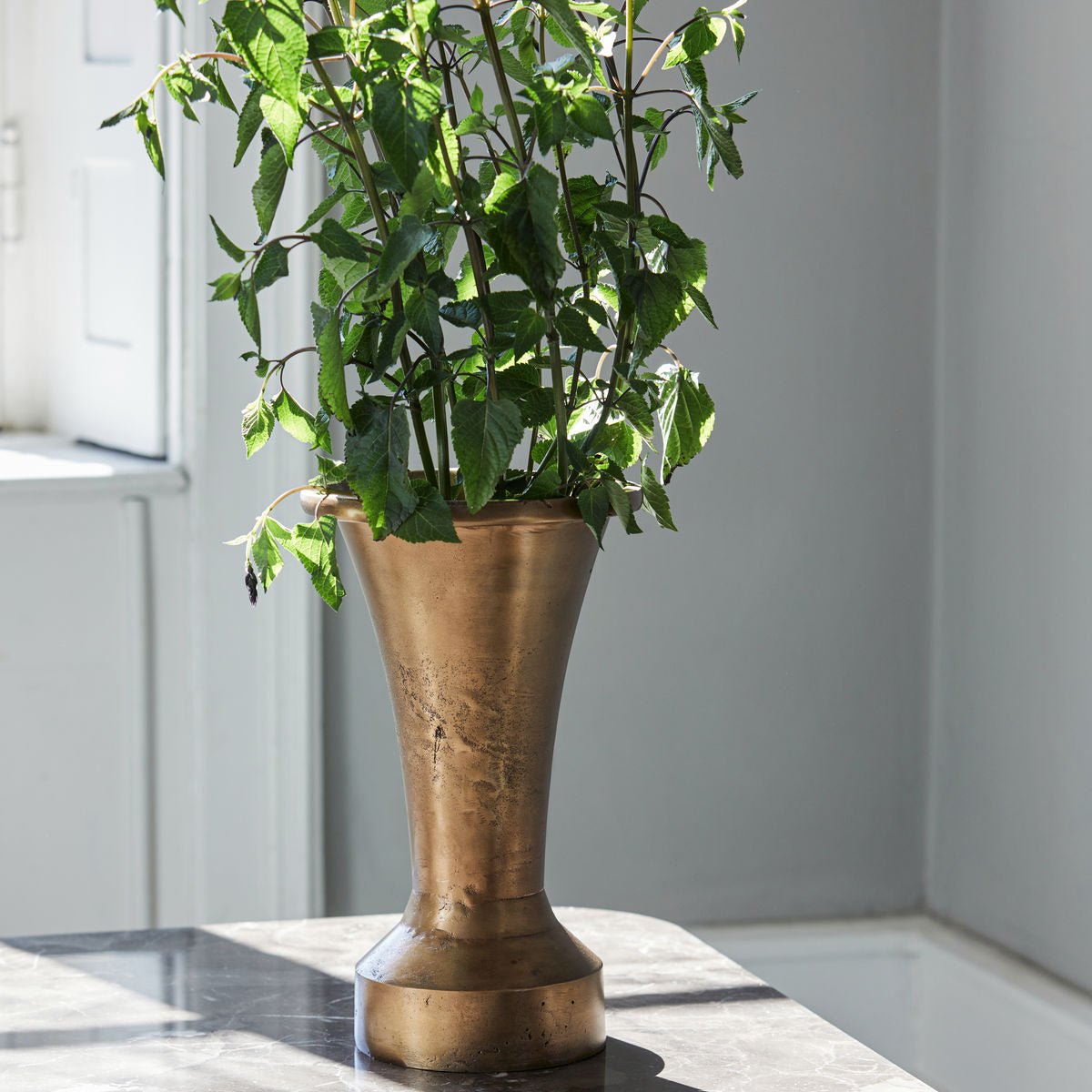 Vase - Florist - Antikes Messing Vase von House Doctor